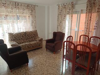 Lloguer Pis a San Miguel. Se alquila gran piso en el centro de murcia para estudiantes