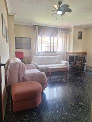 Miete Etagenwohnung in Santa Maria de Gracia. Alquiler de piso para estudiantes en santa maría de gracia junto