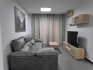 Miete Etagenwohnung  Calle pintor pedro flores. Estudiantes  alquiler piso de cuatro dormitorios en bº del carme