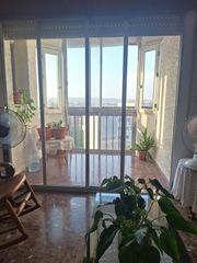 Location Appartement à La Fama. Alquiler de piso de estudiantes en juan xxiii junto a tranvía