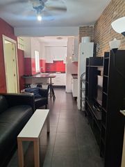 Location Appartement à Santa Eulalia. Se alquila bonito piso de estudiantes reformado en plenp centro,