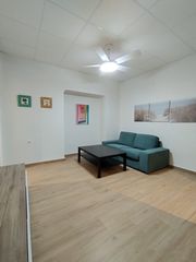 Rent Flat in Rois. Piso para estudiantes junto a la merced