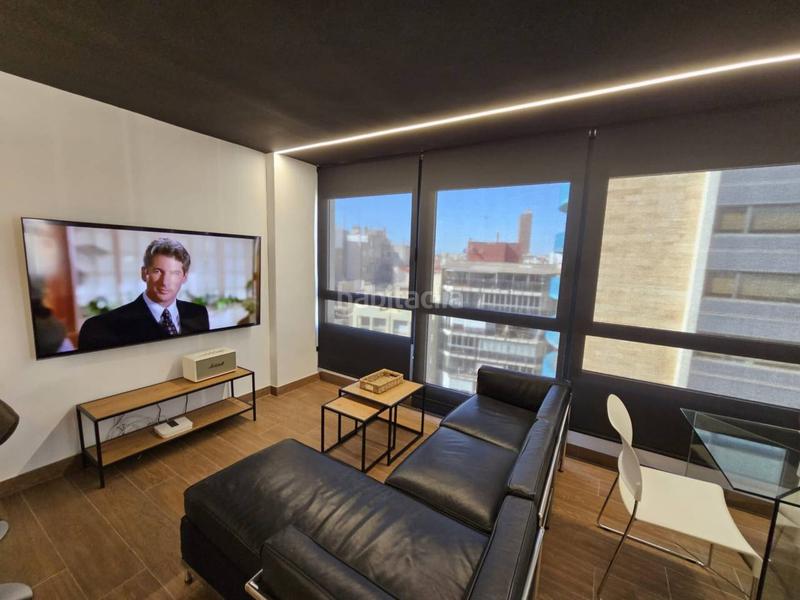 Foto 300e6881-270e-4a1b-8122-dafe85764f0c. Rent flat with heating in Barrio del Centro Alicante