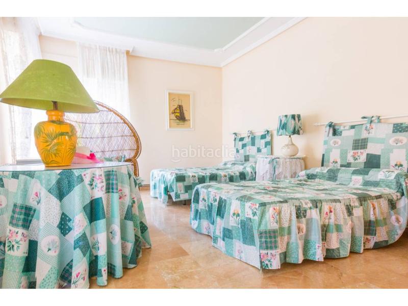 Foto b5b35edf-28de-4c3e-846e-9c39befb2e05. Alquiler chalet  de alto standing primera linea en Campello (el)