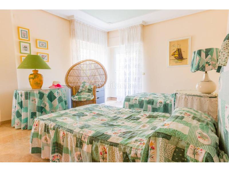 Foto 0ab70da2-b2f3-4226-8bb8-fd97336ac4c2. Rent chalet with heating parking pool in Pueblo Español-Coveta Fumá Campello (el)