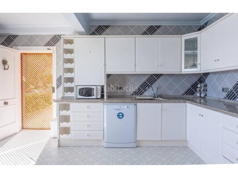 Foto b8bafad7-847e-4491-b944-46dbca7d38d4. Rent chalet with heating parking pool in Pueblo Español-Coveta Fumá Campello (el)