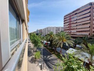 Lloguer Pis  Óscar esplá. Bonito piso en zona centro!!!