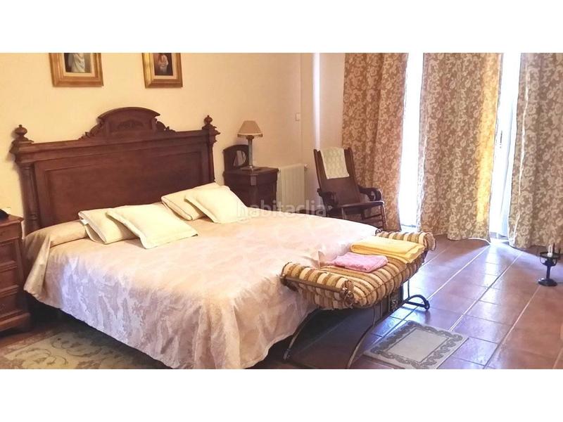 Foto 2791c18b-1b49-4c8c-8a54-c78ed83a9de0. Chalet  en venta en Petrer