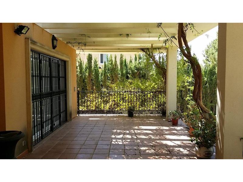 Foto 6154041c-5b7a-41df-b38e-c818742df759. Chalet  en venta en Petrer