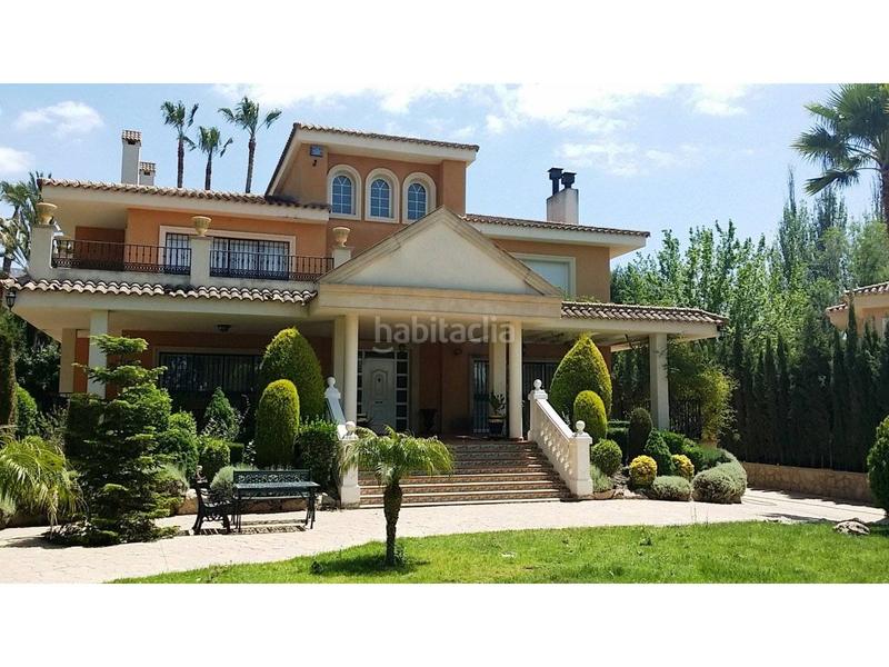 Foto 8a667d6a-694b-47c0-8869-9f7c99d33d7d. Chalet  en venta en Petrer