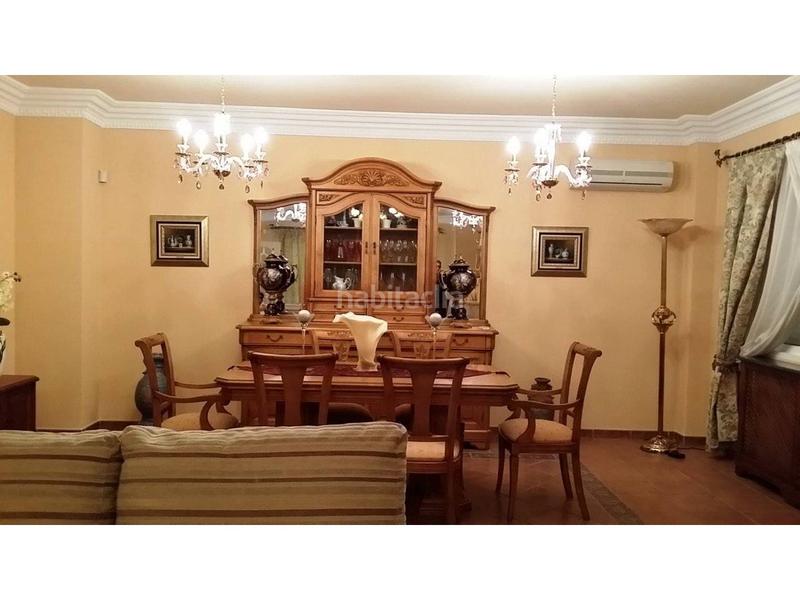Foto ece66f79-75d6-44da-be4f-e5709ef1330c. Chalet  en venta en Petrer