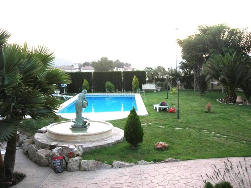 Foto f428a7e9-ded1-4658-8370-110f0803126e. Chalet  en venta en Petrer