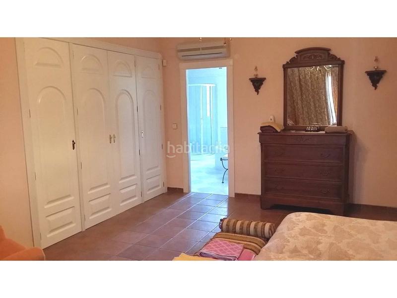 Foto f8d98d92-2fb6-42c9-a95e-7550a7730f8b. Chalet  en venta en Petrer