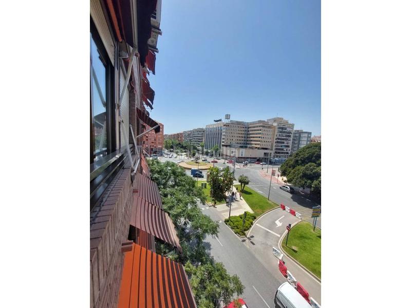 Foto 123f75e6-790a-415e-bc35-f3a8e7e2a050. Alquiler piso  en alquiler en ensanchediputación03003 en Alicante