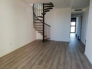 Rent Penthouse  Alcalde josep poveda verdú. Atico en alquiler en el campello playa