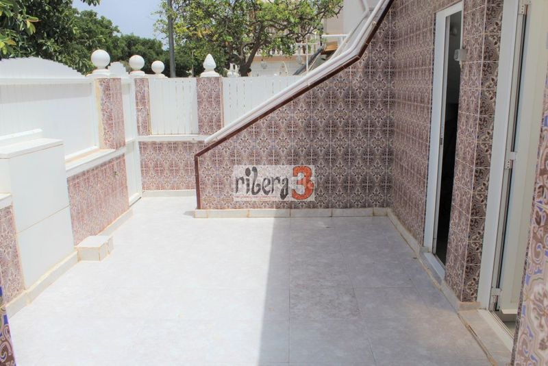 Foto b9f0d220-a1bd-444f-88bc-011c59279215. Casa amb aparcament a Santiago de La Ribera San Javier