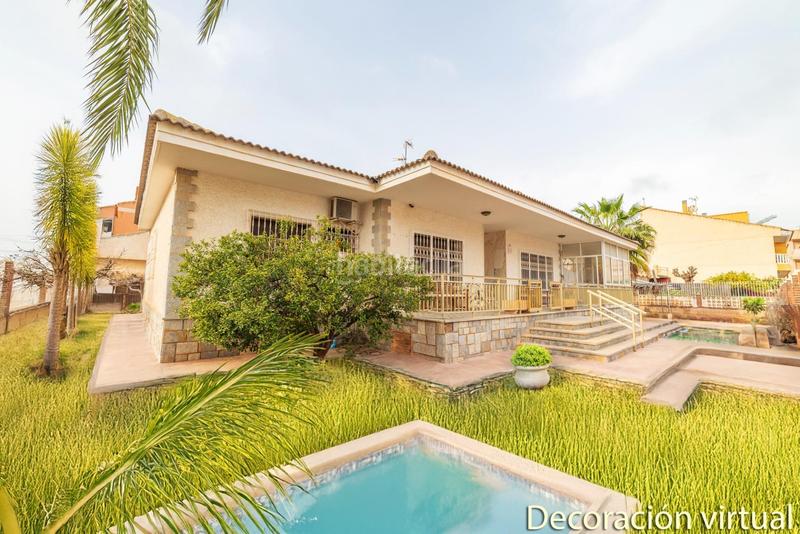 Foto 15c3bc75-766d-491a-b834-ef5a549bab1b. Chalet with heating parking in San Javier San Javier