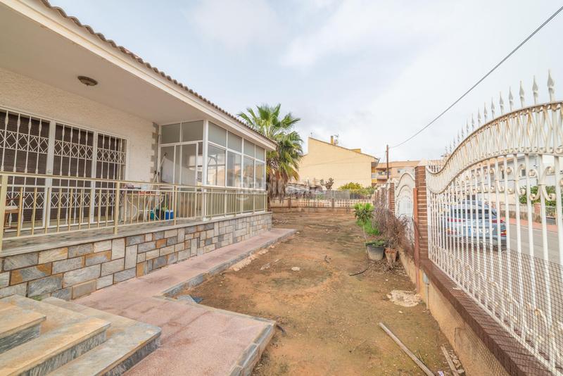 Foto 9b7cad58-c9fe-4eb9-bca9-2f3d1a7cf844. Chalet en San Javier San Javier