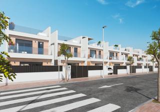 Chalet en San Pedro del Pinatar. Villa moderna de 3 dormitorios