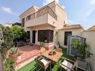 Maison jumelée à San Cayetano