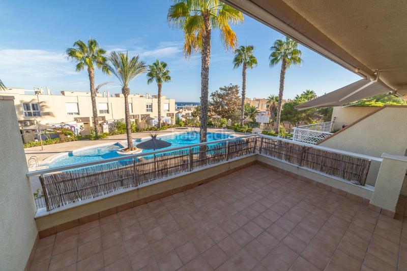 Foto 3cb3cac6-4007-41d8-acba-16f2604a196c. Ground floor with pool in Aguamarina Orihuela