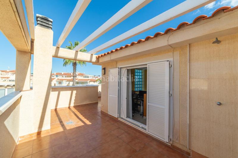 Foto f70f0701-18ca-4087-8219-12a9e9f5b56f. Casa aparellada amb piscina a Zeniamar - Horizonte - La Campana Orihuela