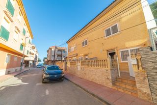 Semi detached house  Porches