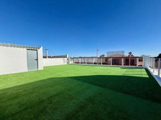 Àtic a San Pedro del Pinatar. Ático de 3 dormitorios y solárium céntrico en san pedro del pina