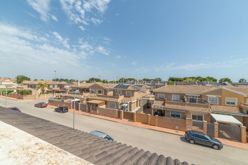 Foto a07d0594-3100-41d0-90e1-ef0cc886e28e. Casa amb aparcament a San Javier San Javier
