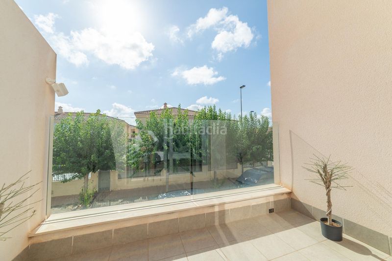 Foto a8126a2a-2129-47e7-bd49-2f54ab318e86. Casa adossada amb aparcament piscina a Santiago de La Ribera San Javier