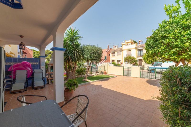 Foto c5fceac7-c0b6-4eb1-a3ca-1888b3620bf0. Casa adossada amb calefacció aparcament piscina a San Javier