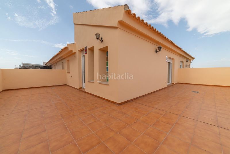 Foto 4d68593d-bf66-4bd6-b960-89f560eff4d1. Àtic amb aparcament piscina a San Javier San Javier