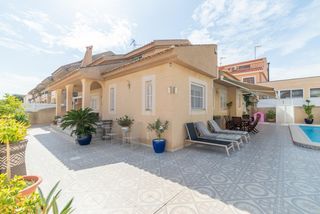 Chalet en Santiago de La Ribera