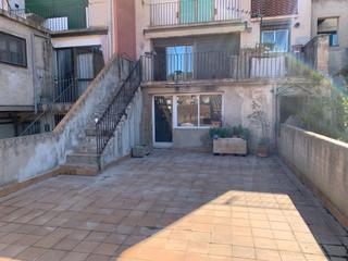 Casa a Sant Llorenç Savall. Casa antigua en el cento del pueblo, sant llorenç savall