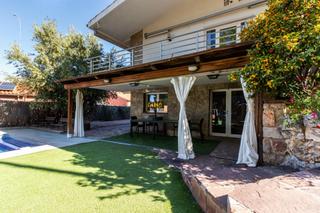 Chalet dans Eixample - Can Boguny. Espectacular casa independiente en els fruiters