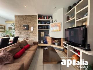 Maison jumelée  Viladomat de. Gràcia te espera casa luminosa con negocio listo para triunfar y