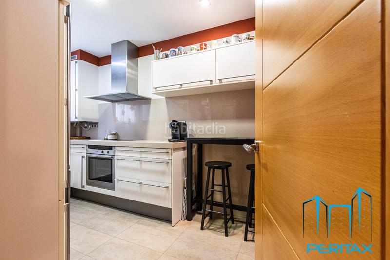 Foto 59ca0c42-f534-4da9-941e-f510fffbf6ec. Casa  junto hotel urpí , Creu Alta en Creu Alta Sabadell