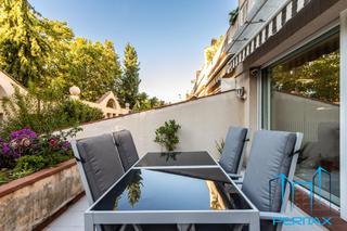 Casa  Calle de sant maties. Casa junto hotel urpí de sabadell, creu alta