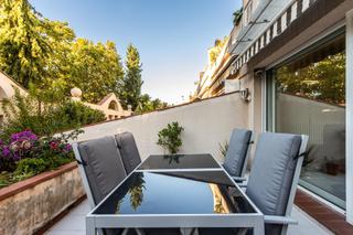 Haus  Calle de sant maties. Casa junto hotel urpí de sabadell, creu alta