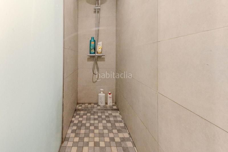 Foto c0100177-e45f-423f-a569-60e41c05f07c. Casa amb calefacció a Centre Sabadell