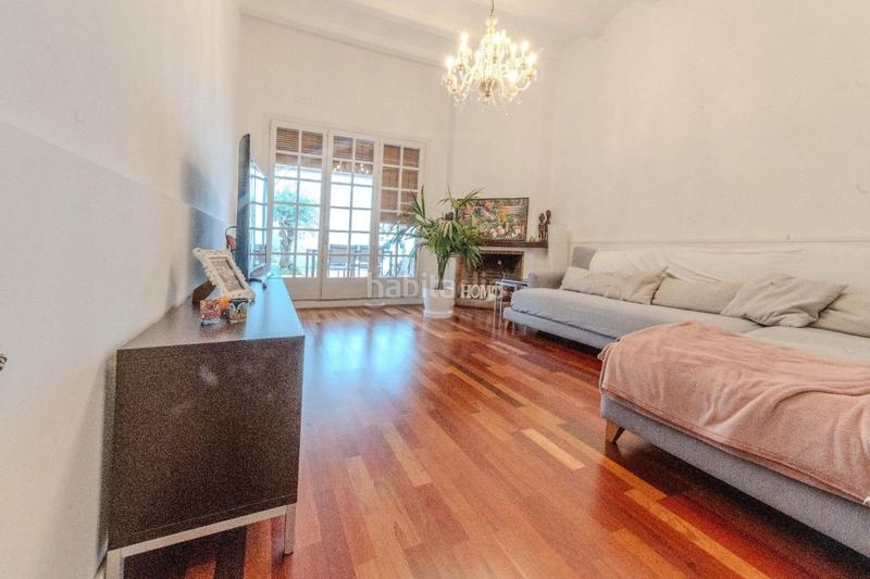 Foto e044f7a5-8ab6-48dc-b2e0-b7341b4d76a8. Casa amb calefacció a Centre Sabadell