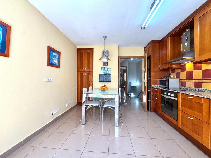 Foto 477c2fd4-d028-4e5e-8e23-e89237ba87be. Reihenhaus mit heizung parking in Gràcia Sabadell