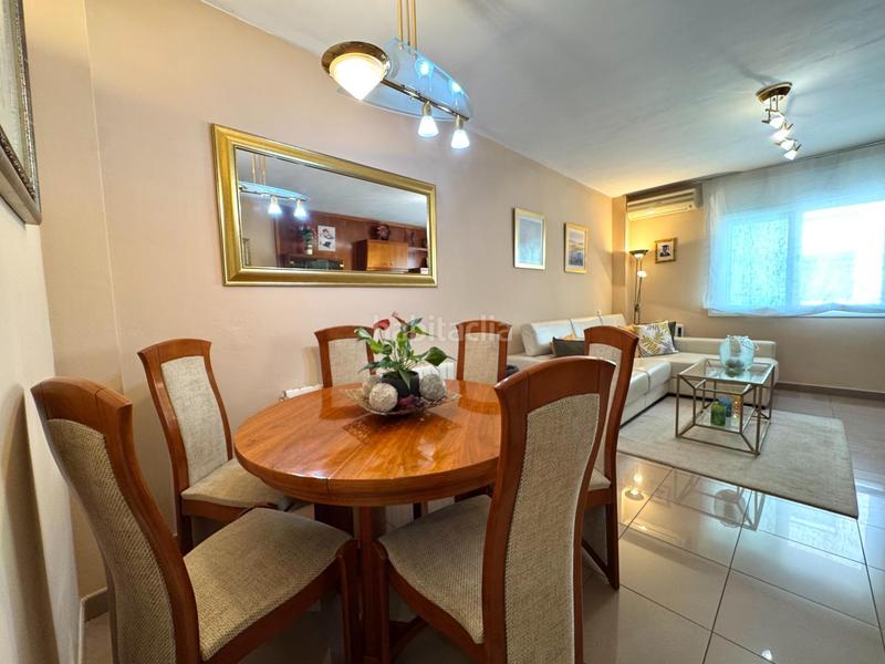 Foto 4ca955d7-4f3f-4fe9-8793-a40bbb75372d. Reihenhaus mit heizung parking in Gràcia Sabadell