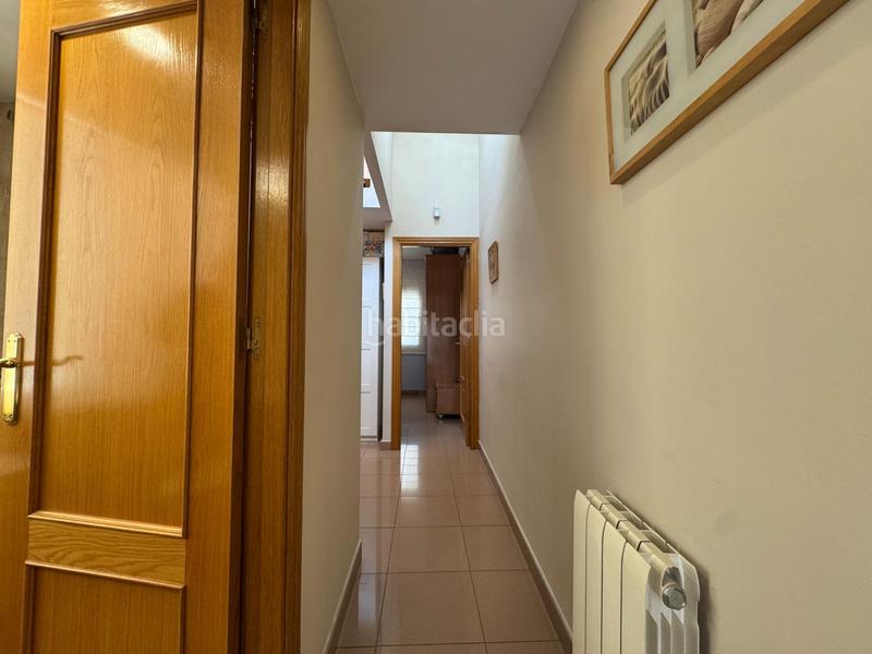 Foto 9bc52fd1-0065-45a4-a2bf-b3427338526c. Reihenhaus mit heizung parking in Gràcia Sabadell