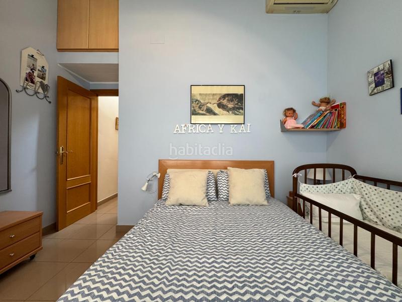 Foto 9dc380b5-c26a-45e7-891b-f1375998c73a. Reihenhaus mit heizung parking in Gràcia Sabadell