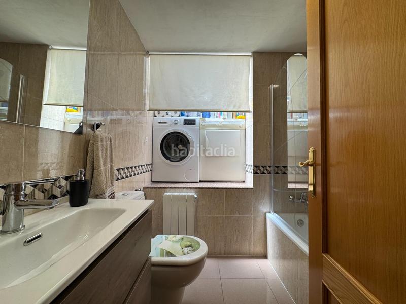 Foto c17c4ff2-9134-41bd-8442-f37d4b170997. Reihenhaus mit heizung parking in Gràcia Sabadell