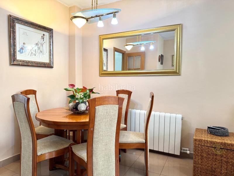 Foto e9636f57-a48a-4286-9663-a0528ad57305. Reihenhaus mit heizung parking in Gràcia Sabadell