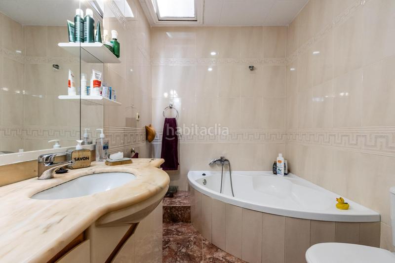 Foto 1b81c6f4-4e6c-4649-a8dc-a9c981c94ffd. Haus mit heizung parking in Creu Alta Sabadell