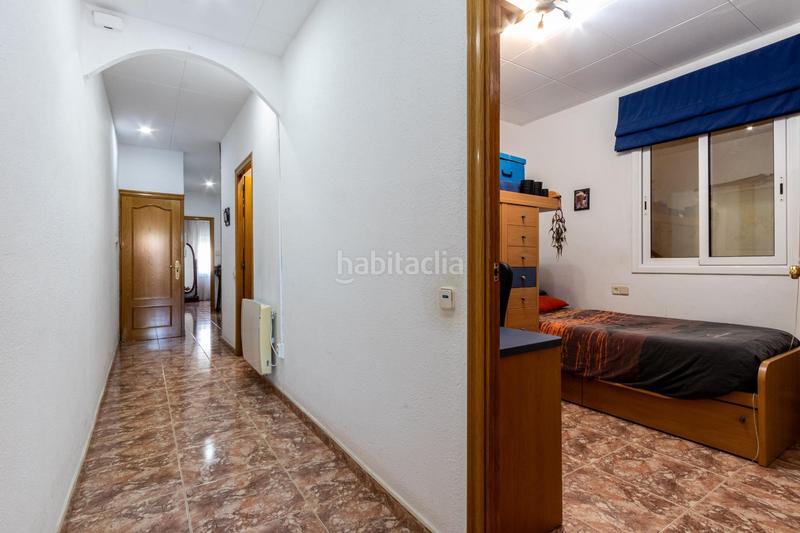 Foto 448d6e6b-81e2-4e0f-98bc-82d67d0b0f23. Haus mit heizung parking in Creu Alta Sabadell