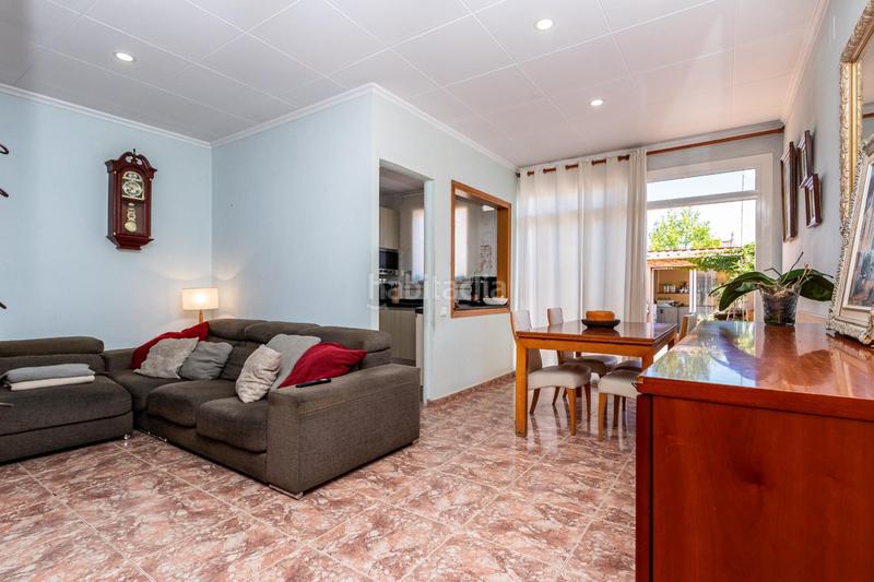 Foto 4e5f3f83-3bb7-4061-8fd5-4a5ecf6d2fbf. Haus mit heizung parking in Creu Alta Sabadell